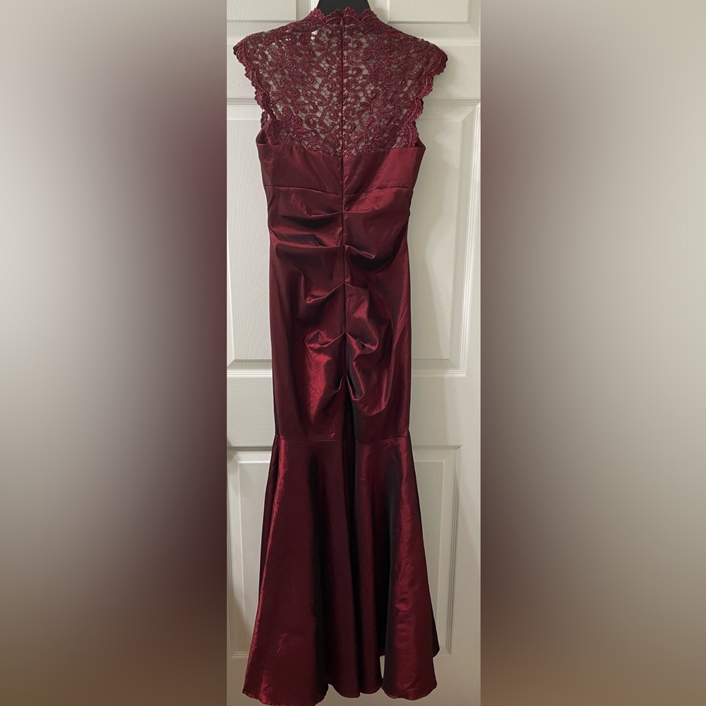 Xscape Garnet Formal Mermaid Dress with Queen Ann Neckline-Like New-True to Size - Picture 8 of 10